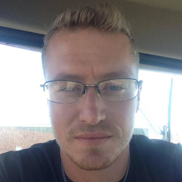 Meet your Posher, Andrew - Picture 1 of 1